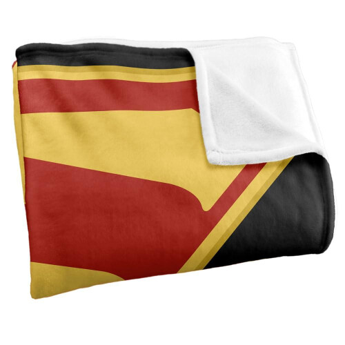 Superman (147cm x 91cm, Multicoloured) Superman 2025 Logo Blanket 2