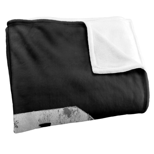 Superman (152cm x 127cm, Multicoloured) Superman Graffiti Logo Blanket 2