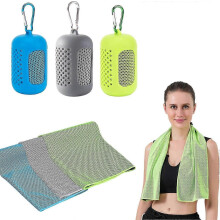 Lot de 3 serviettes rafraîchissantes en microfibre douce avec manchons en silicone portables, pour le yoga et autres activité