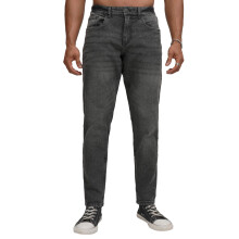 Jeans Highlander Hombre Tapered-Fit de Cintura Media | Estilo Limpio y Pulido | Comodidad Estructurada