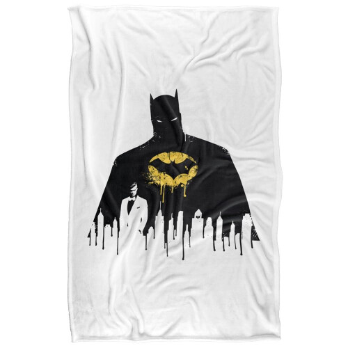 Batman (152cm x 127cm, Multicoloured) Batman City Silhouette Soft Touch Blanket