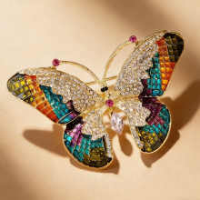 Exquisite Rhinestone Brooch Pin for Women Retro Light Luxury Crystal Personality Corsage Pins for Women Coats Accessories