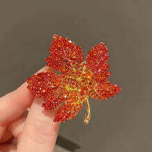 Red Maple Leaf Brooch, Rhinestone Inlaid Alloy Pin, Elegant Lapel Accessory for Daily & Parties