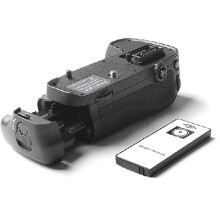 MB-D15 Vertical Battery Grip for D7100 D7200 Works with Wireless Remote for Professional Photogr B