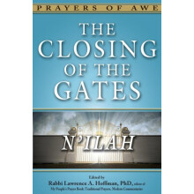 The Closing of the Gates Nilah Paperback Book