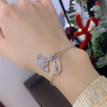(Alloy pin bracelet in silver color) Silver Tone Safety Pin Saturn Necklace Crystal Rhinestone Pendant Women Fashion Necklace