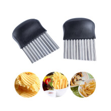 2 balení brambor, mrkve, vlnité řezací nože, kráječ hranolků