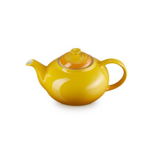Le Creuset Stoneware Classic Teapot, 1.3 litres, Serves 3-4 Cups, Nectar, 70702136720000