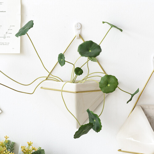 Living And Home 1-Piece Wall Hanging Geometric Decorative Planter for Succulents
