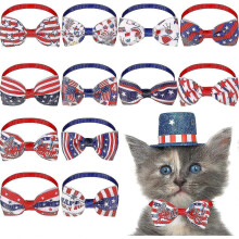 12 corbatas ajustables con banderas patrióticas para perros y gatos.