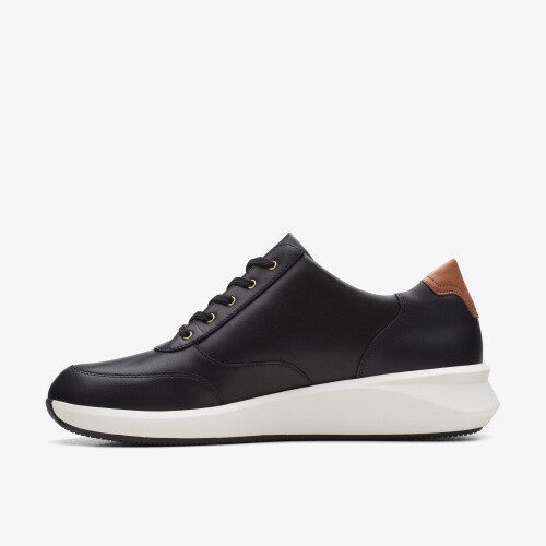 Clarks (Wide, 5 (Adults')) Un Rio Zip Black Leather 1