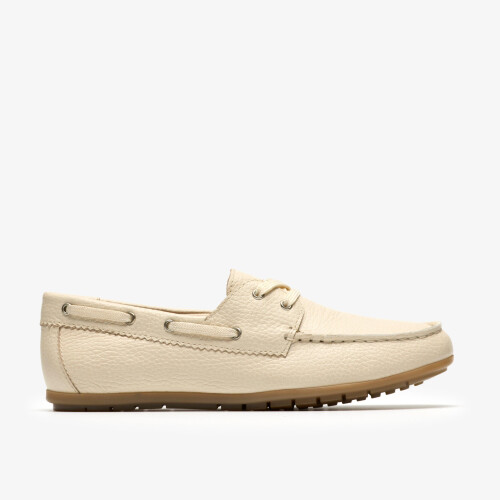 Clarks (Standard, 4 (Adults')) Elliotte Boat Cream Leather