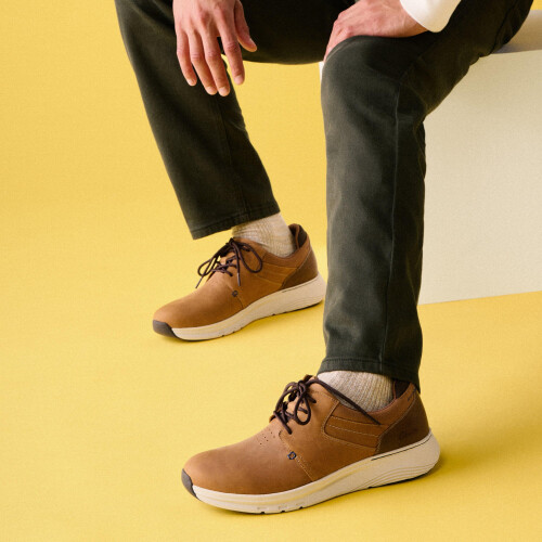Clarks (Standard, 7.5 (Adults')) Motion Trek PT Dark Tan Lea 1