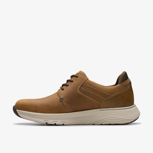 Clarks (Standard, 9.5 (Adults')) Motion Trek PT Dark Tan Lea 2