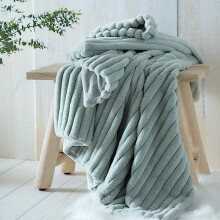 Appletree Mint Green Faux Fur Throw (180x130cm) – Soft Touch Blanket for Sofa & Bed – Fake Rabbit Fur Imitation – Plush Green Fur Throw –