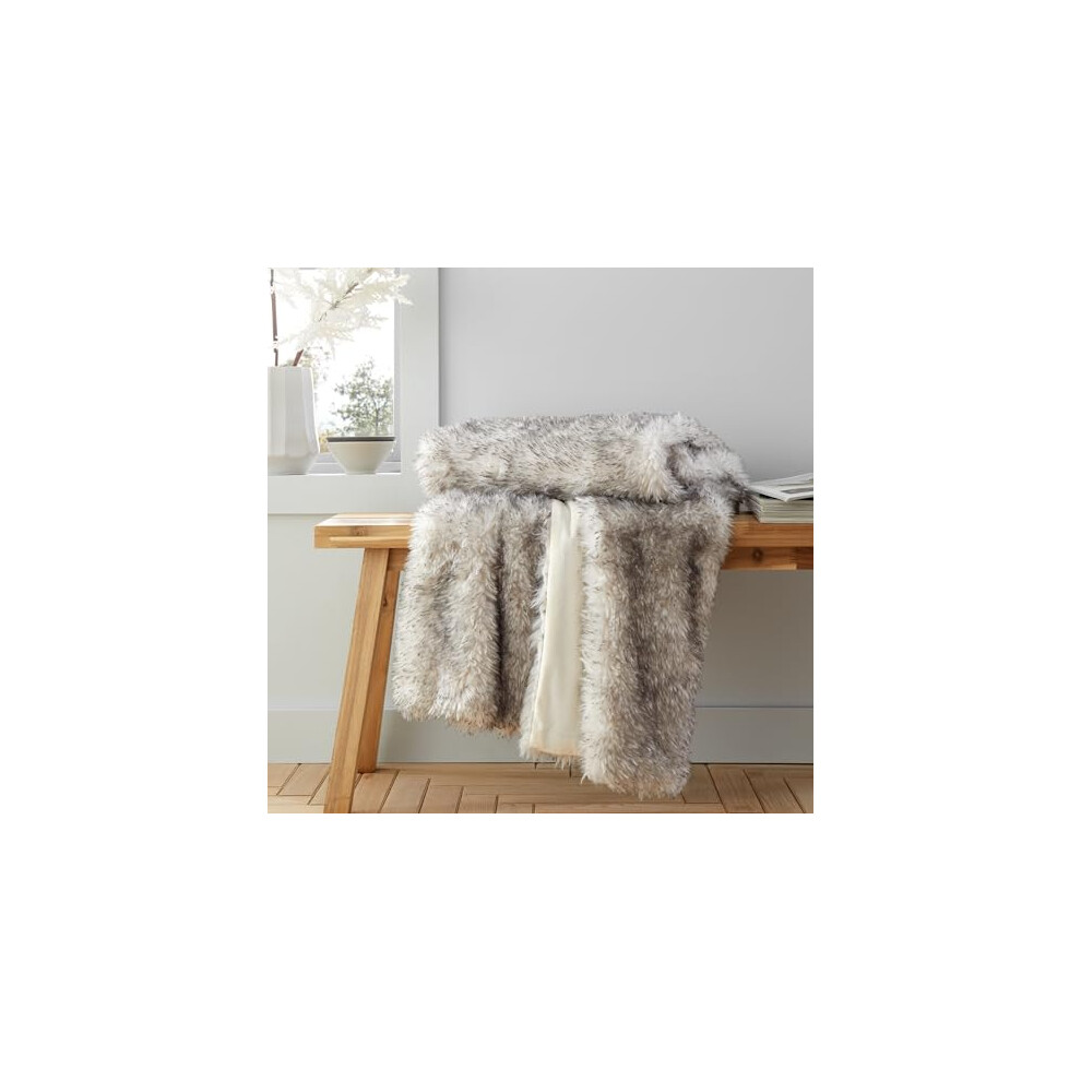 Catherine Lansfield Arctic Fox Cosy Faux Fur Blanket Throw Grey 130X170cm - Image 9