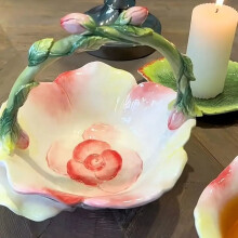 coupe à fruits élégante en céramique peinte à la main avec couvercle, motif floral 3D rose champagne