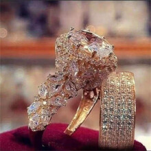 Bague chevalière fleurie, bague rose, guide des tailles, bague femme, bague cœur, bague pierre blanche, taillée à la main, bijou de mariage et de