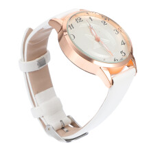 Montre-bracelet analogique Guangmc décontractée à motif étoile à cinq branches pour femme de bureau