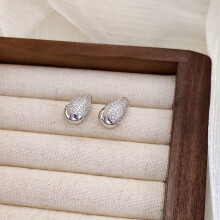 Oorbellen, oorstekers, premium mode, hameroorbellen, trendy, holle oorbellen voor dames, oorsieraden