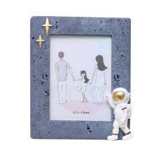 Cadre photo Fnyoxu avec figurine d'astronaute, porte-photo de table avec modèle d'astronaute, cadre photo décoratif pour fête d'anniversaire