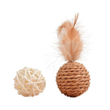 Griffoir en feutre et sisal pour chat avec balle à plumes et clochette, pour protéger et amuser les meubles (1 pièce)