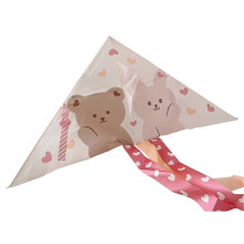 (Pink) Exquisita cometa triangular colorida con diseño de dibujos animados, duradera y fácil de volar, ideal para principiantes, niños y adultos.