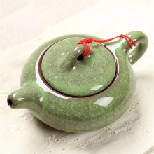 Chinese Red Teapot with Ice Crack Glaze Design