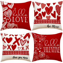 Federa a forma di cuore a righe rosse, decorativa per San Valentino.