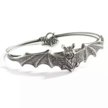 Vampire Bat Bracelet Gothic Silver Halloween Jewelry 1 Pc