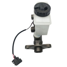 Cilindro Maestro Freno UB39-43-400A Pompa Freno per B2000 B2200 B2600 UB39-43-400B UB3943400A UE5443400R0A