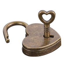 Heart-shaped metal suitcase lock with key, multicolor