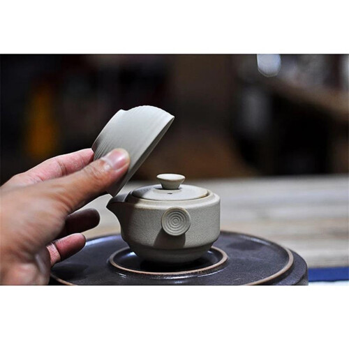 Japanese portable tea set with teapot and cup 2