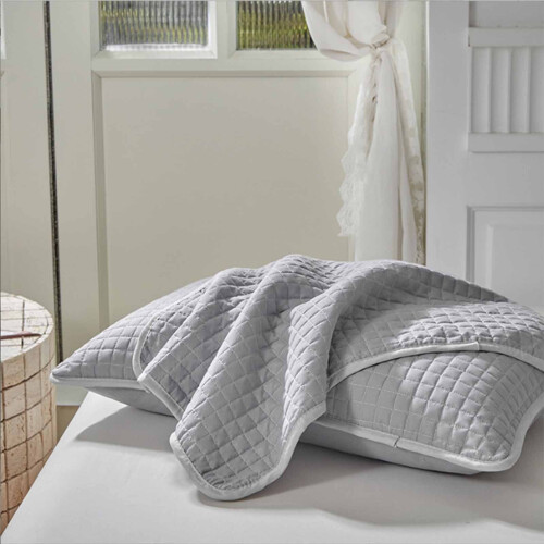 Quilted Flannel Pillowcases with Envelope Closure 2 Pack 1