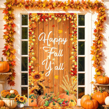 Herbstliche Türgirlande mit Ahornblättern und Kürbisdeko