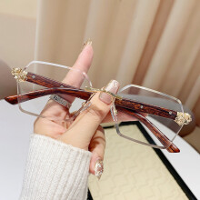 (Transparent)Minimalist Polygon Sunglasses With Tinted Lenses And Uv Protection For Use Daily