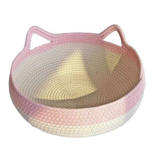 (A, L) Encantadora cama tipo cesta tejida para mascotas con detalle de orejas, ideal para mascotas pequeñas de interior.