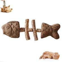 (B, 1pcs) Creative Cat Toy Dental Stick Wooden Fish Bone Catnip D7U2