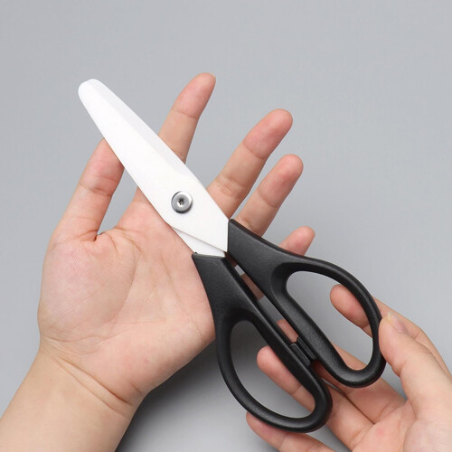 Black Ceramic Kitchen Scissors 8 inch Blade Metal Free 2