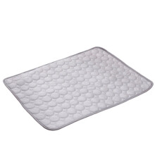 Tapis de Refroidissement Large Sans Gel pour Chiens - Prévention des Coups de Chaleur pour Canapés, Caisses et Coffres de Voiture Gris
