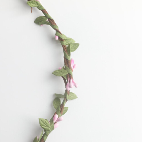 Floral Wreath Headband for Party Use 2