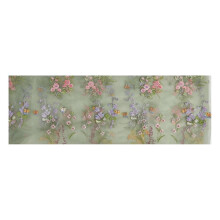 Caminho de Mesa Floral Verde-Sálvia de 3 Metros, Bordado em Tule, com Flores Silvestres da Primavera e Decoração de Borboletas em Gaze.