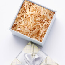 White Crinkle Cut Paper Shred Filler 0.22 lb