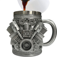 Personalisierte Edelstahltasse mit Motormotiv, Kreative Kaffeetasse mit 3D-Automotor-Design für Autoliebhaber und V8-Fans