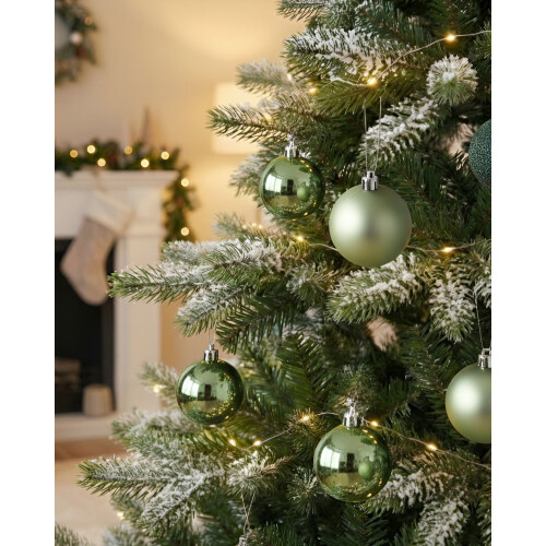 Beliani Set of 60 Baubles TYIN Green 1