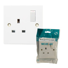 Single Gang White UK Wall Socket 13amp Switched Square Plug Socket