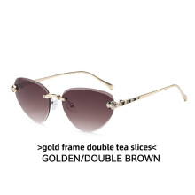 (Gradient Tea)Óculos de sol minimalista olho de gato com armação de metal e lentes de PC para looks chiques verão