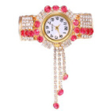 (Pink) Ladies Stylish Wristwatch With Quartz Movement And Alloy Strap Everyday For Use