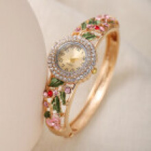 (Pink) Round Trendy Ladies Dial Quartz Watch With Alloy Band Casual For Outings