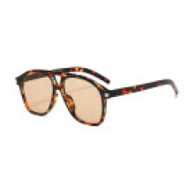 (Tortoise Brown)Occhiali moderni con struttura fullframe e scudo UV per outdoor stile fashionforward